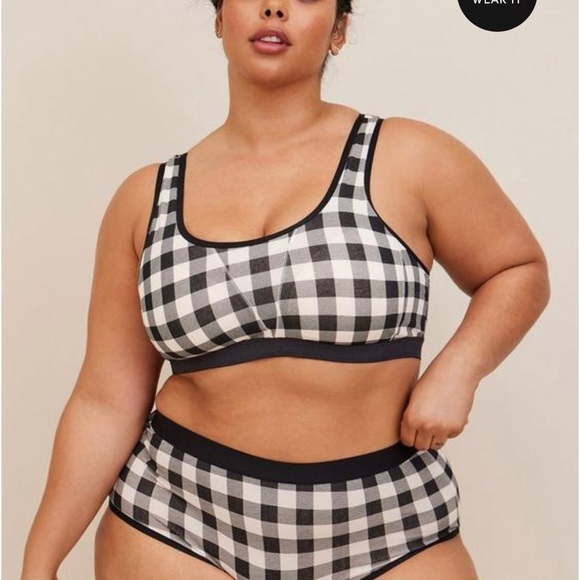 Torrid - Picture 3 of 6